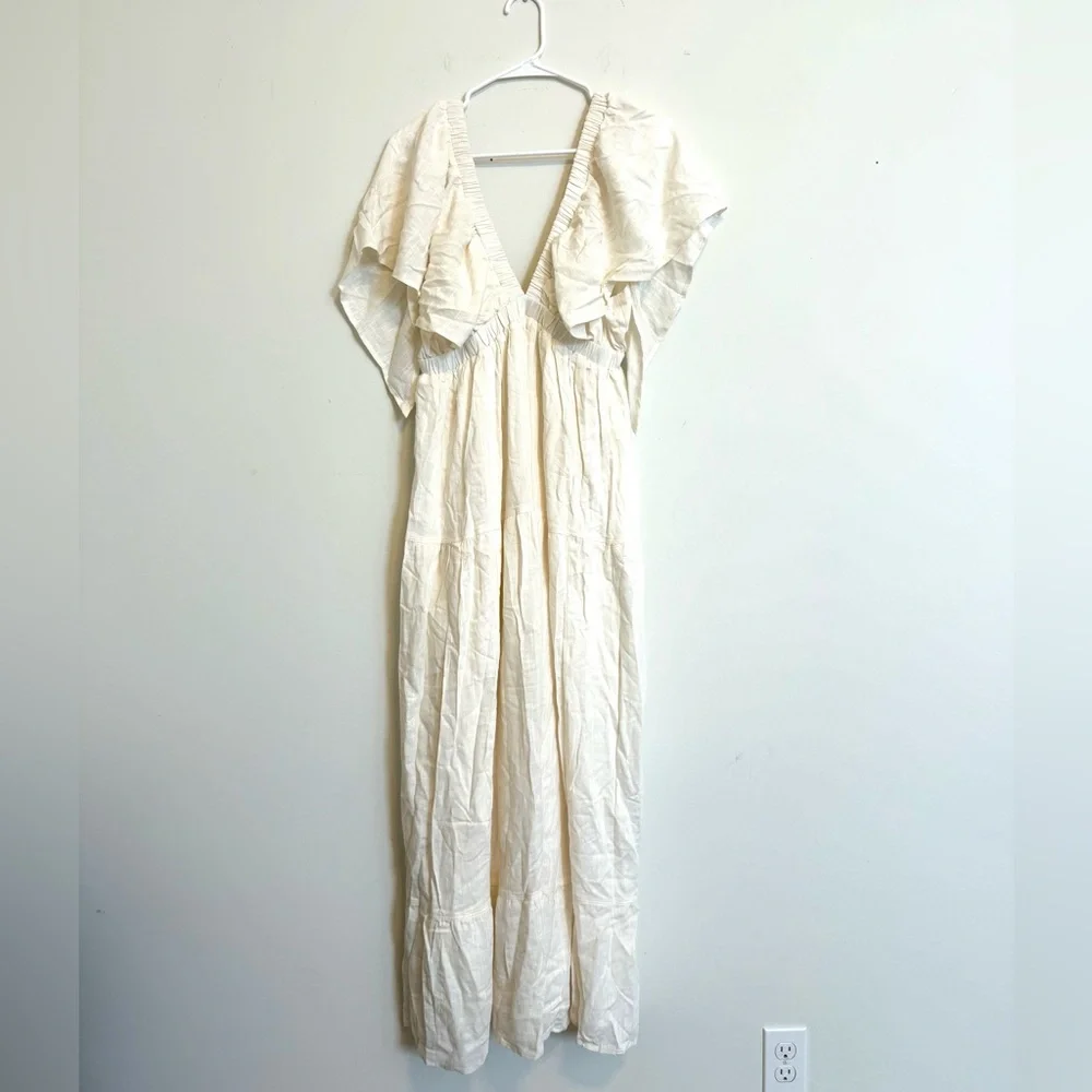 Showpo Lyrad Empire Waist Textured Maxi Dress White NWT US 10 Boho - Picture 4 of 12